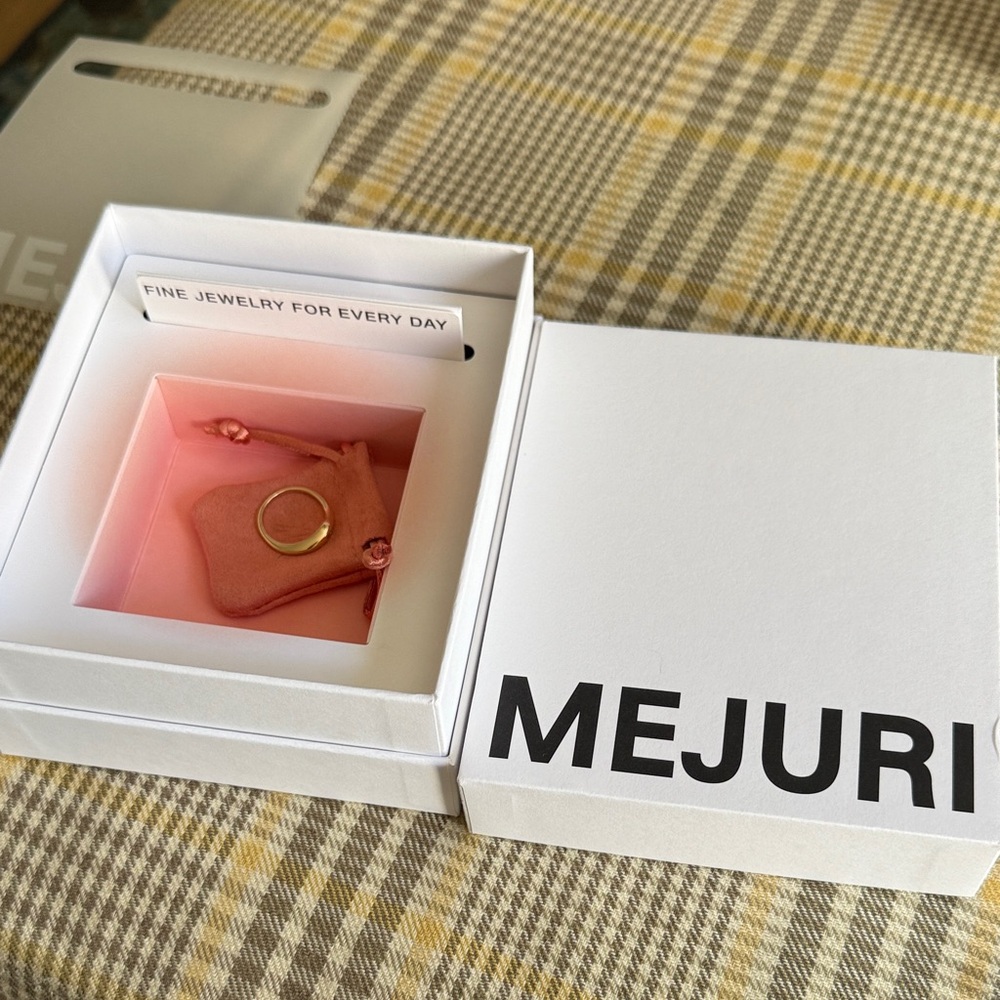 Mejuri ORGANIC DÔME THIN MARQUISE CUT NESTING RING Size 6 - Picture 5 of 5